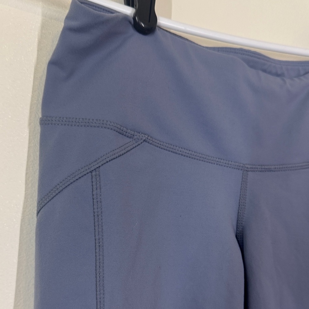 Athleta Women's gray/blue Bike Shorts Small with zipper pockets on thigh EUC - Picture 3 of 13